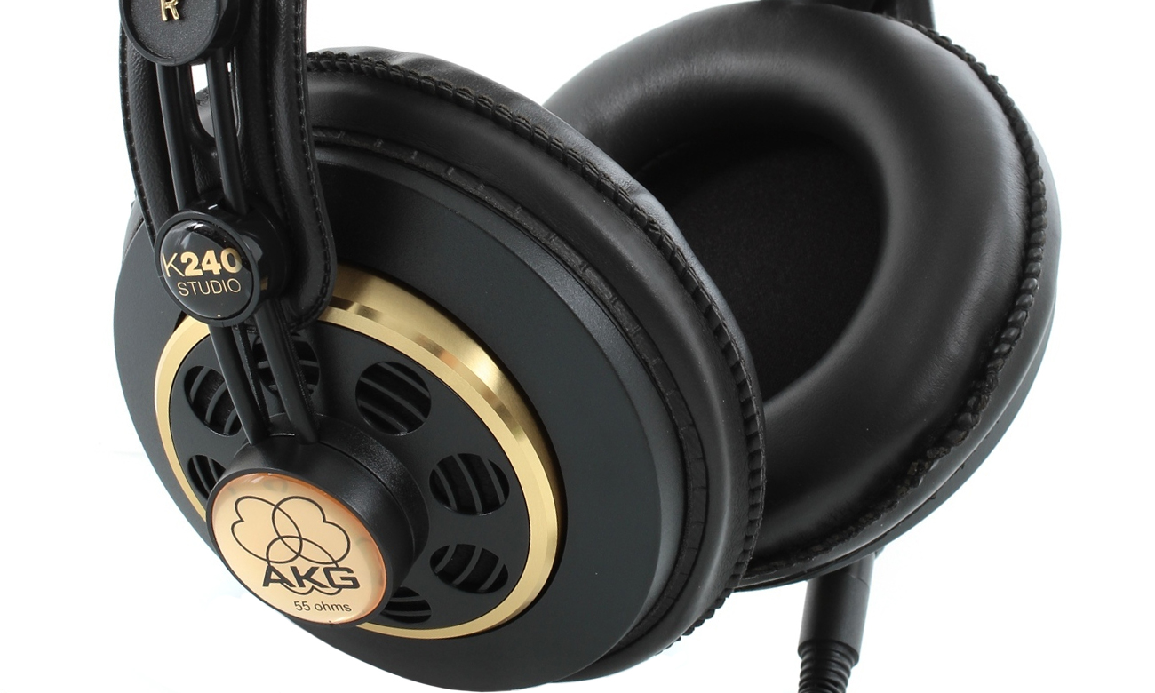 Hohe Klangqualität dank AKG K240 Studio Kopfhörern