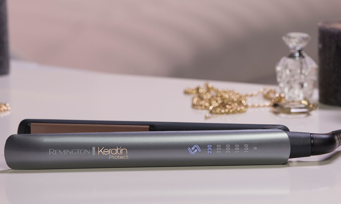 Haarglätter Remington S8598 Keratin Protect mit Keramikplatten