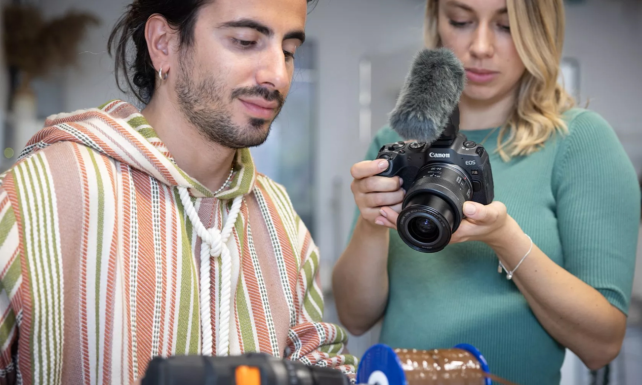 Gehäuse der spiegellosen Kamera Canon EOS R8