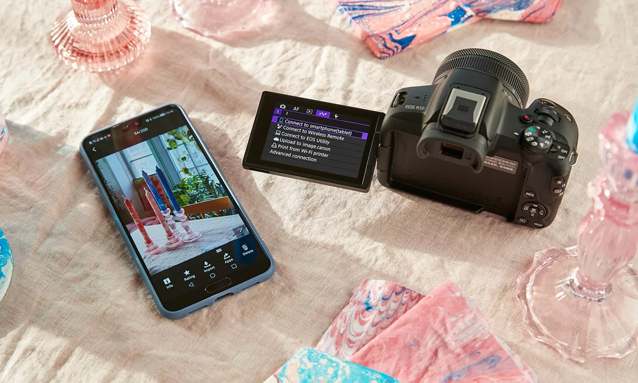 Korpus aparatu bezlusterkowego Canon EOS R50, czarny