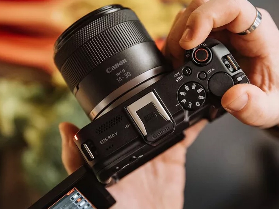 Bezlusterkamera Canon EOS R50 V Body