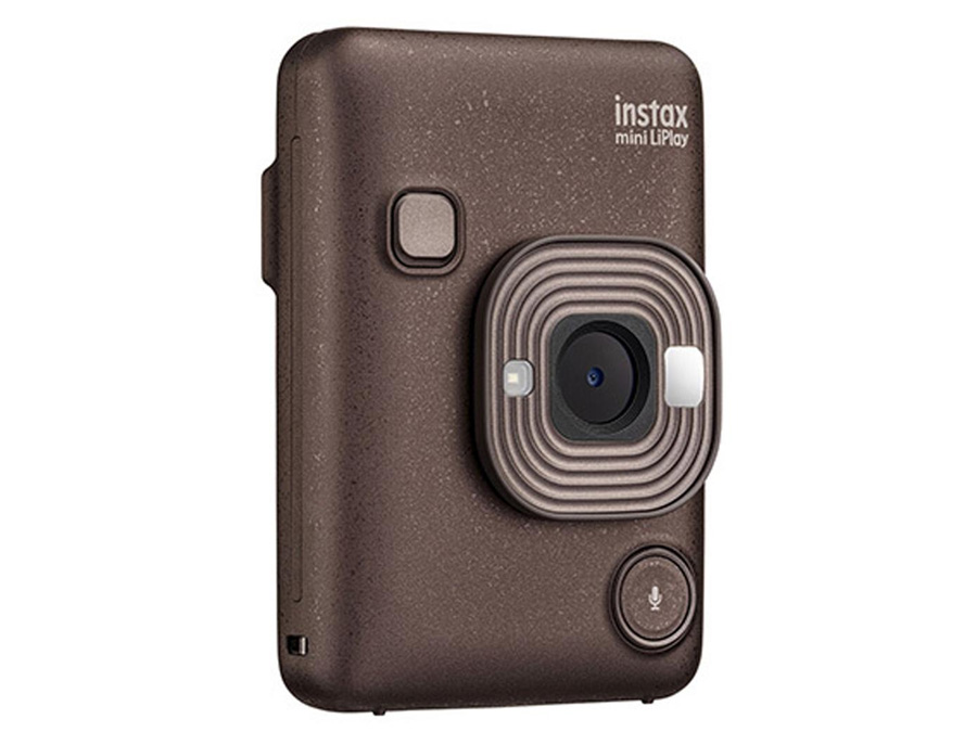 Braune Fujifilm Instax mini LiPlay Kamera von vorne mit leichtem Blickwinkel