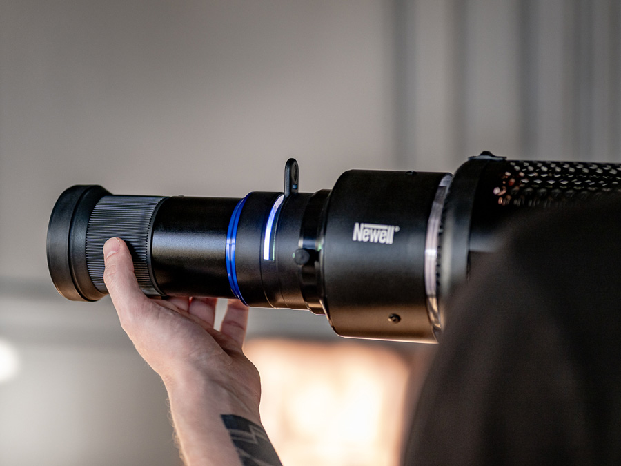 Optische Snoot Newell Perseo-33 mit Bowens-Halterung