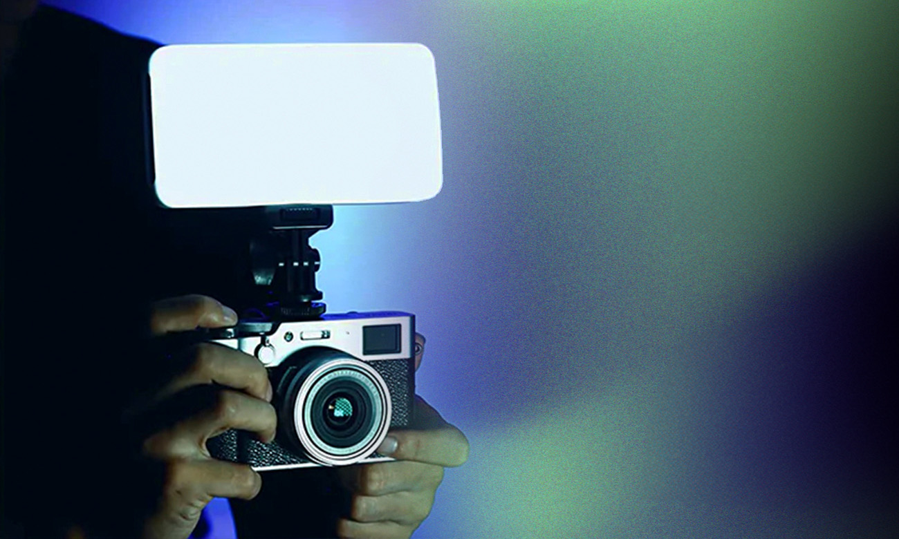 Lampa LED Ulanzi VL196 - RGB, WB (2500 K - 9000 K)