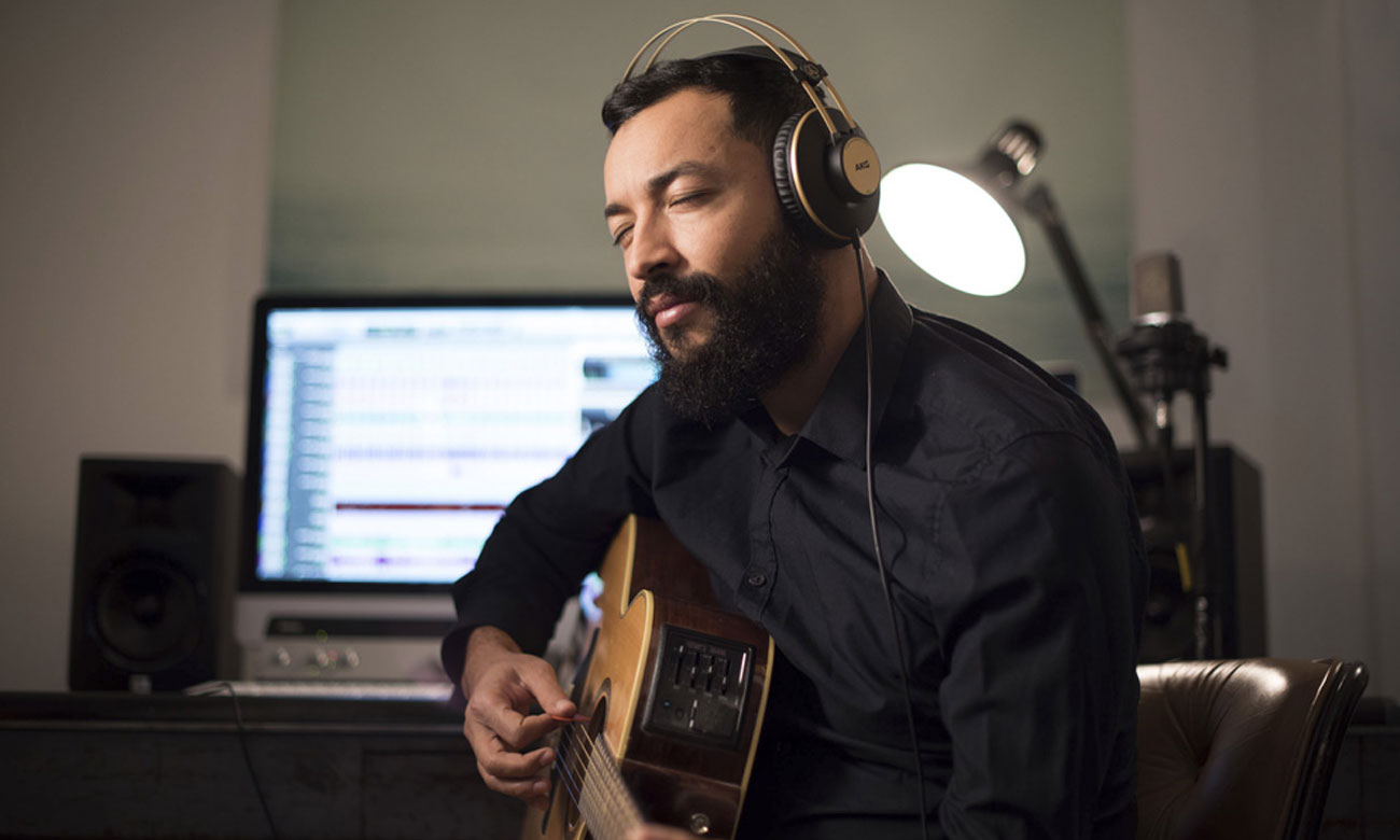 Bequeme Studio-Kopfhörer AKG K92