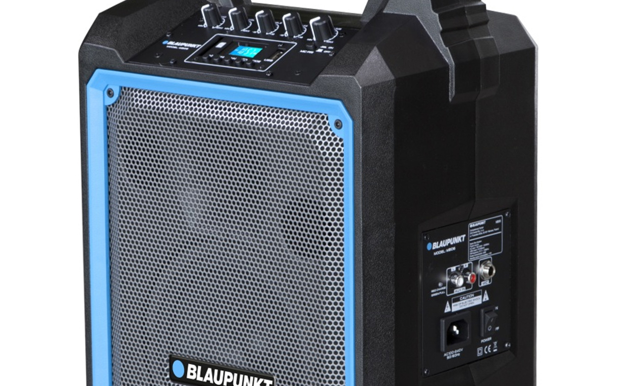 Blaupunkt MB06 z złączem AUX, USB oraz gniazdem kart SD
