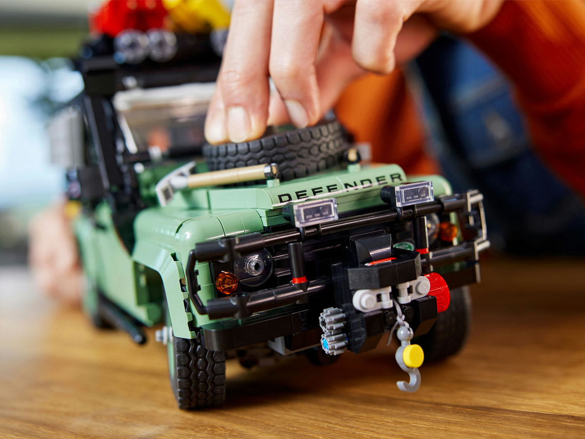 LEGO Icons 10317 Land Rover Classic Defender 90