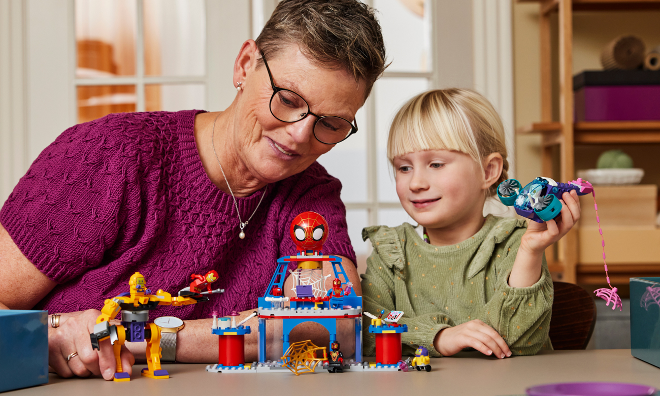 LEGO Juniors - Das Hauptquartier von Spideys Team