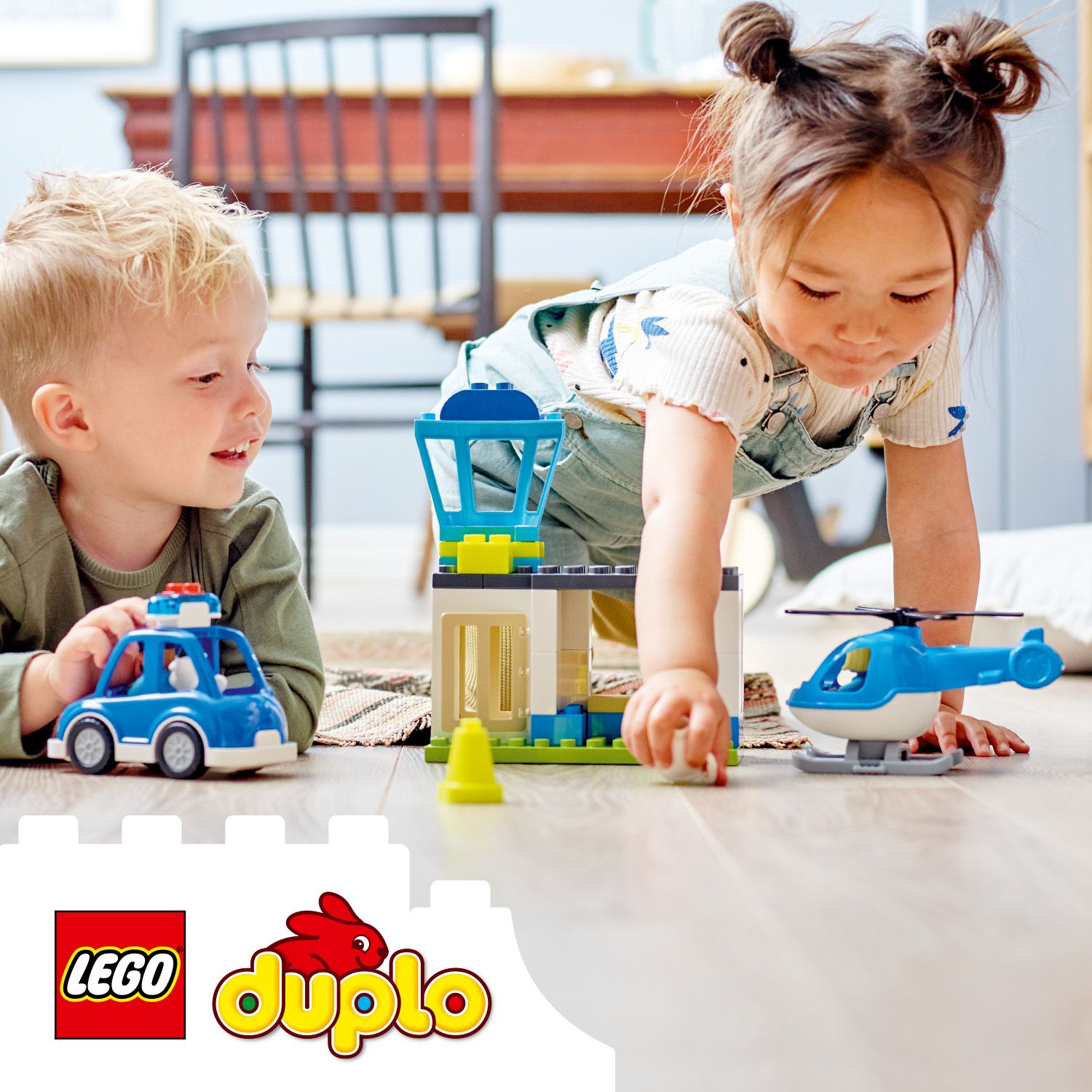 Zabawa na ruchliwym posterunku policji