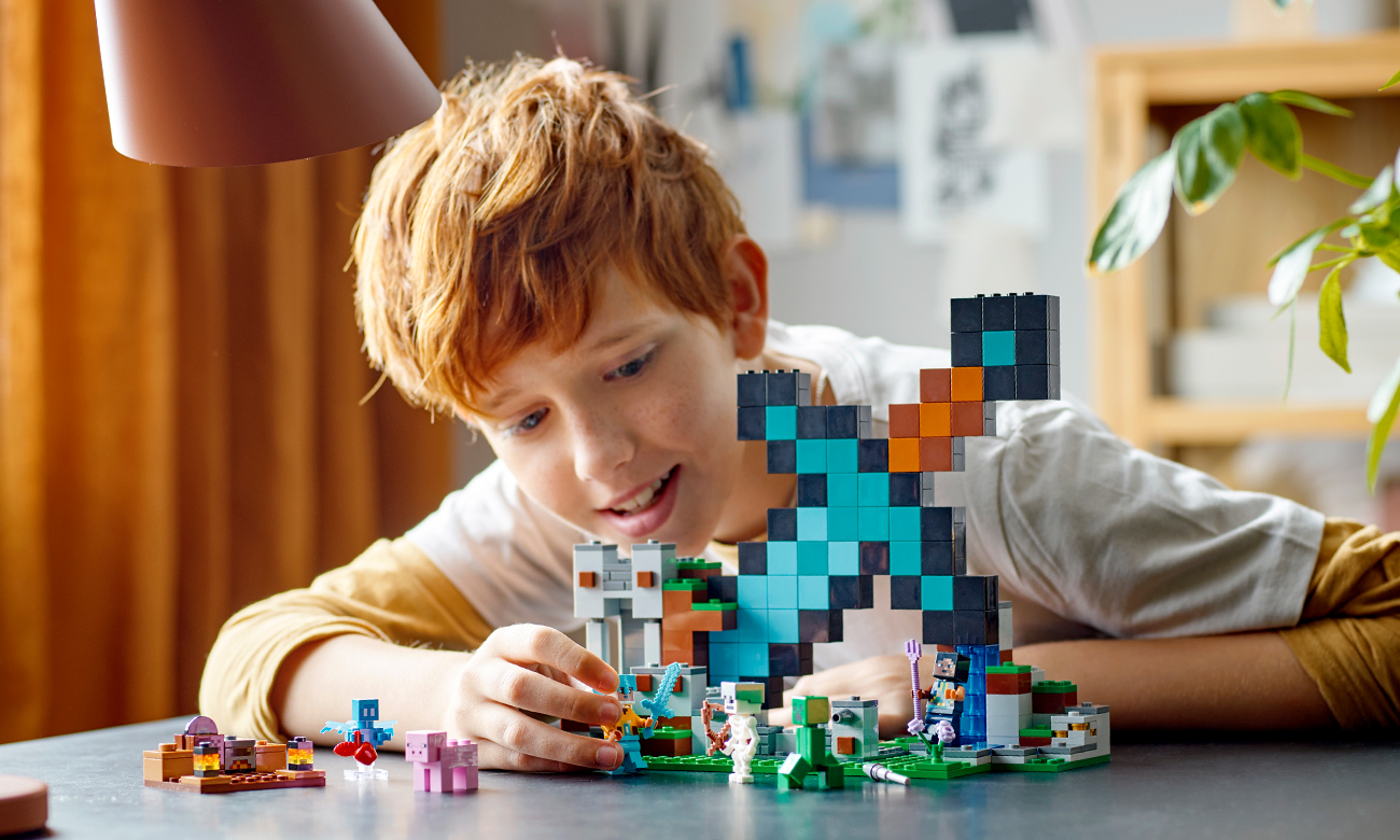 LEGO Minecraft 21244