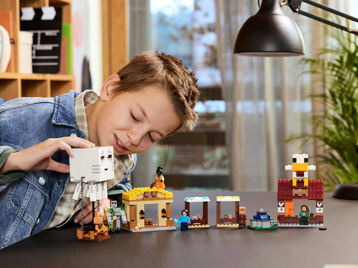 LEGO Minecraft 21272 Angriff des Ballon-Ghasts auf das Dorf