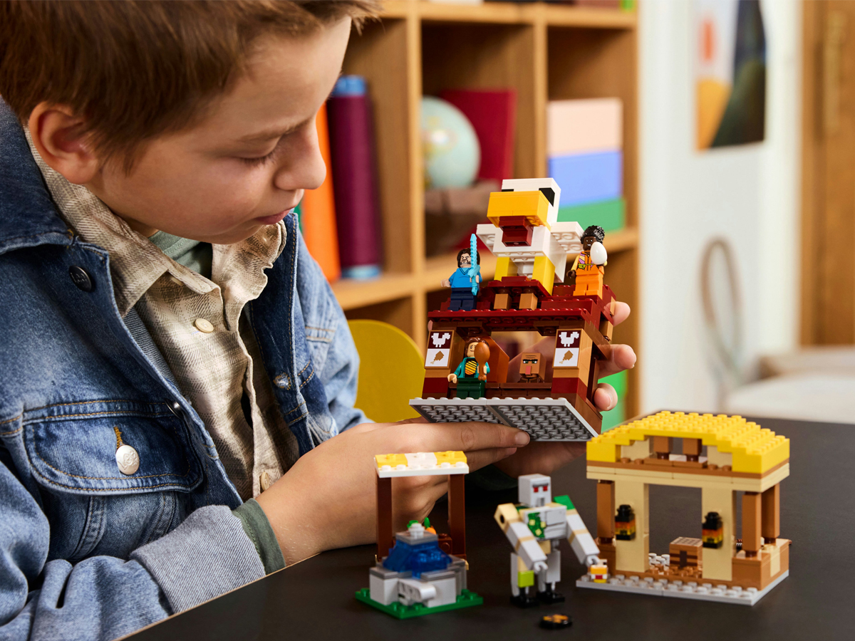 LEGO Minecraft 21272 Angriff des Ballon-Ghasts auf das Dorf