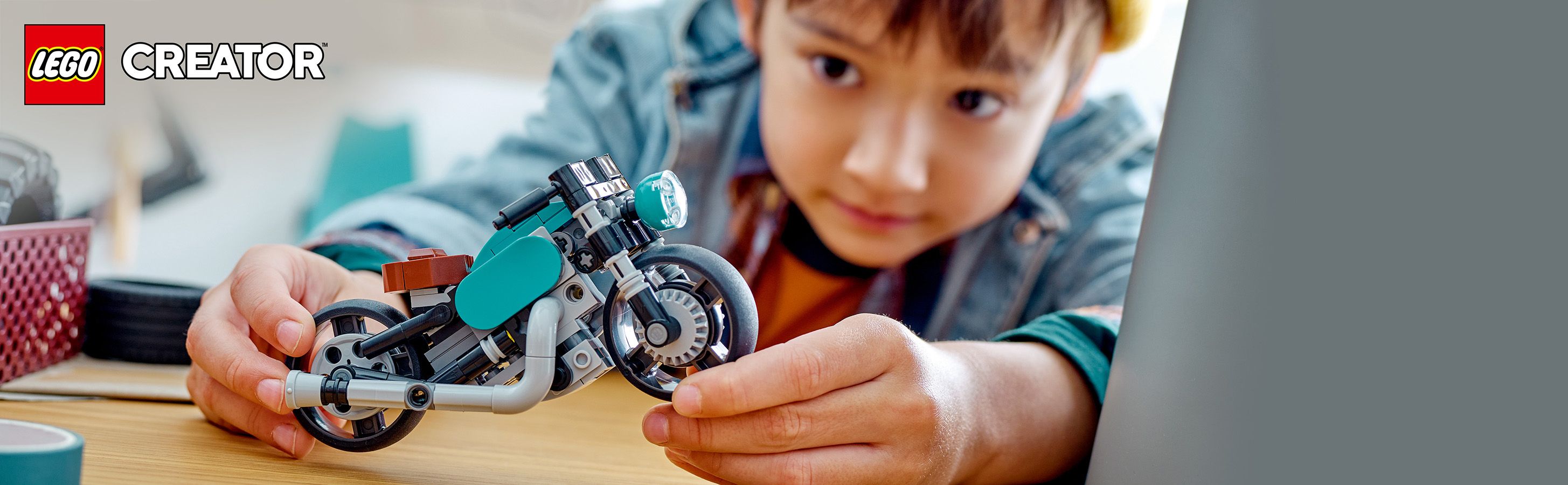 Trzy odjazdowe motory w jednym zestawie