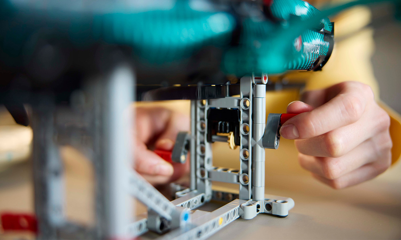 LEGO Technic 42174 Emirates Team New Zealand AC75 Rennjacht