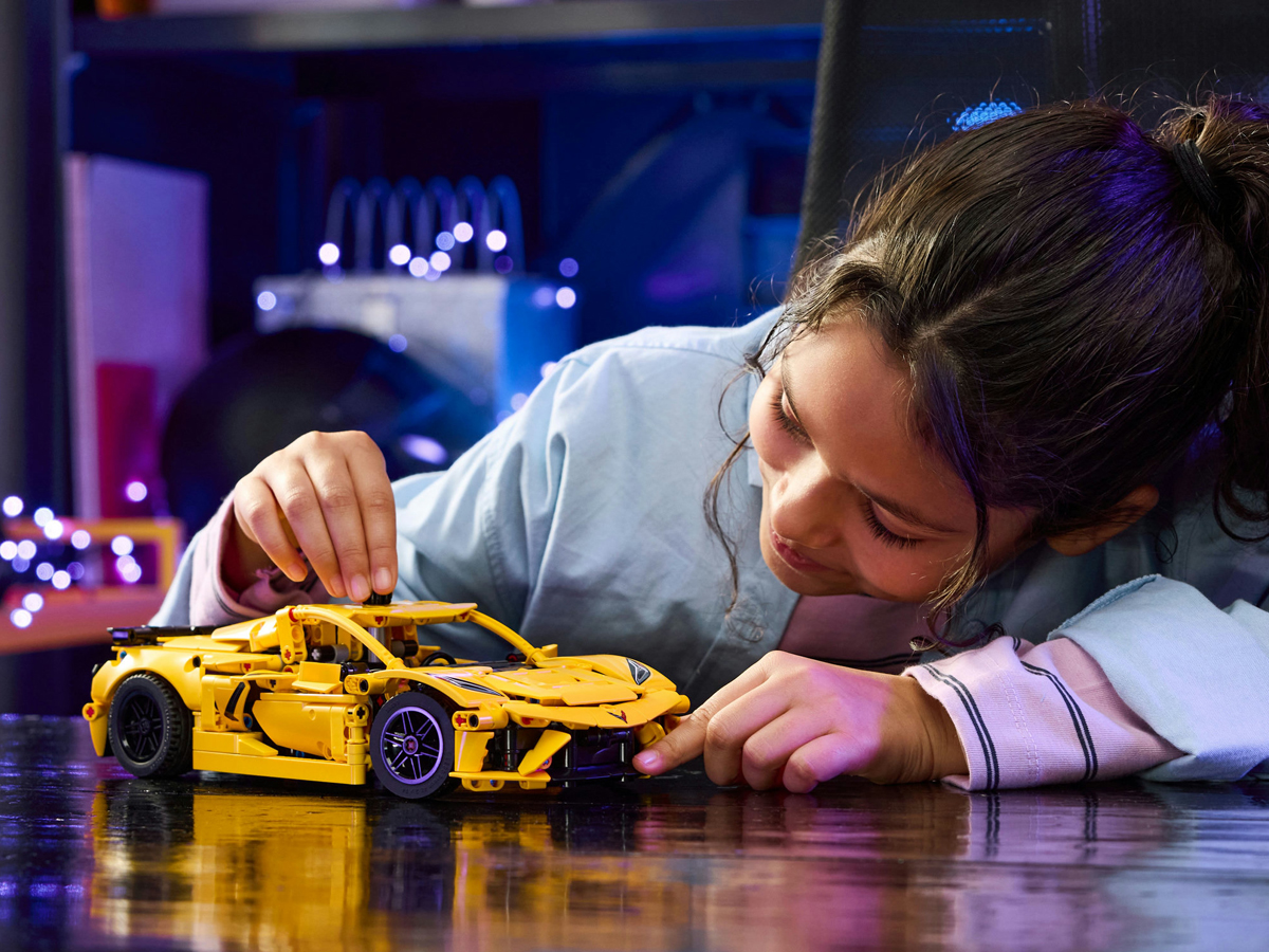 LEGO Technic 42205 Chevrolet Corvette Stingray