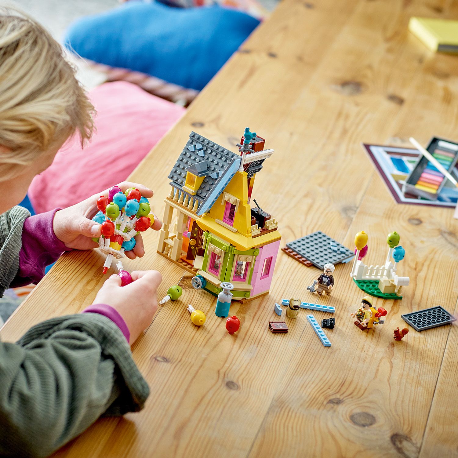 Kreativer Bauspaß für Fans von „Oben”