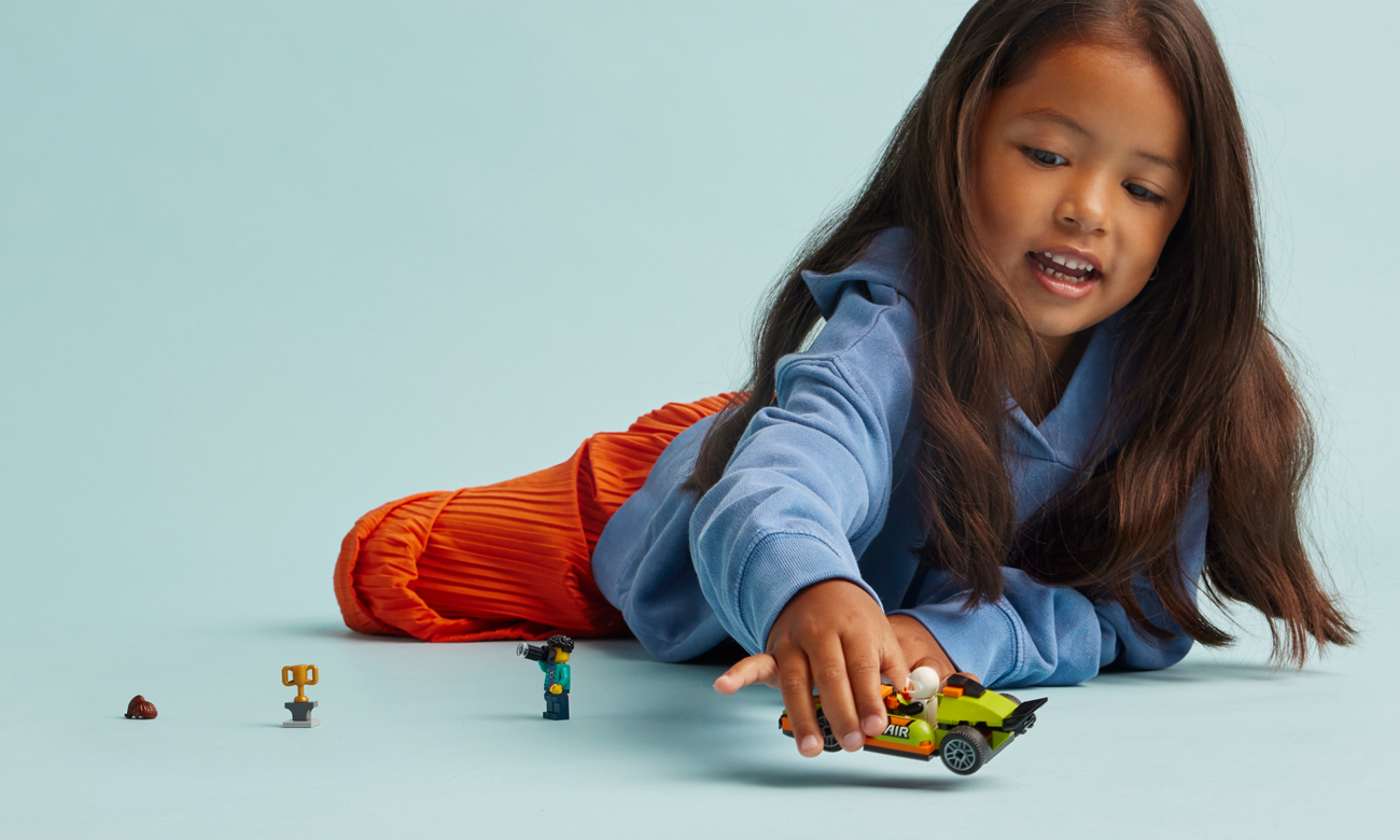 LEGO Rennwagen aus Bausteinen