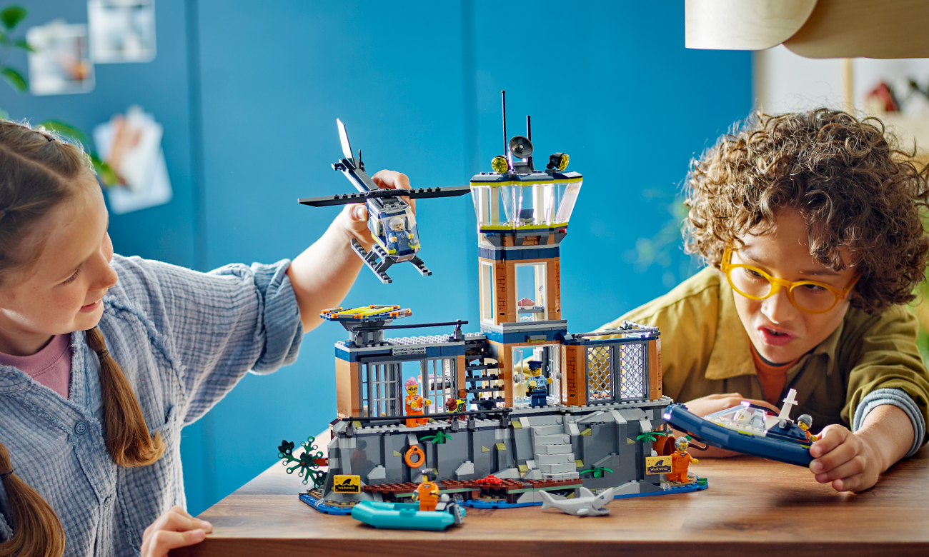 Gefängnis aus LEGO-Steinen