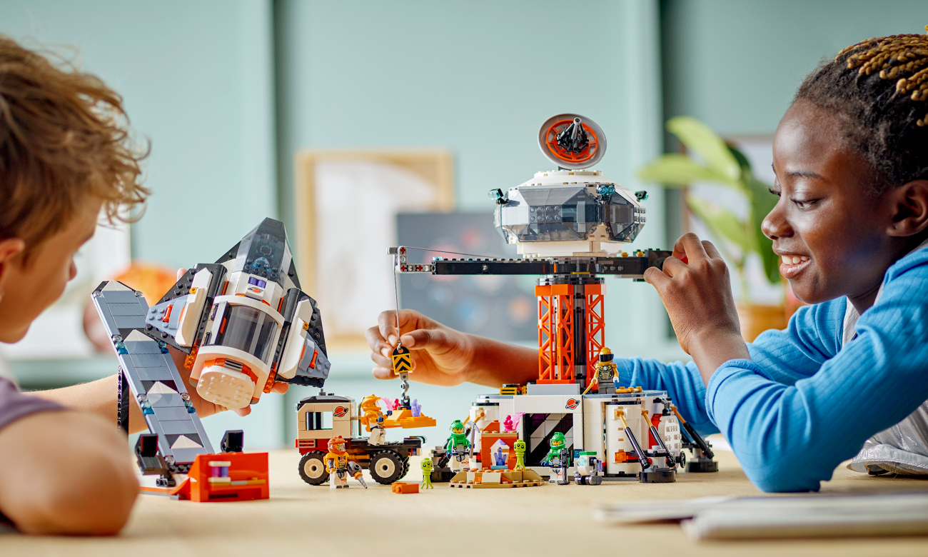 Raumstation aus LEGO-Steinen