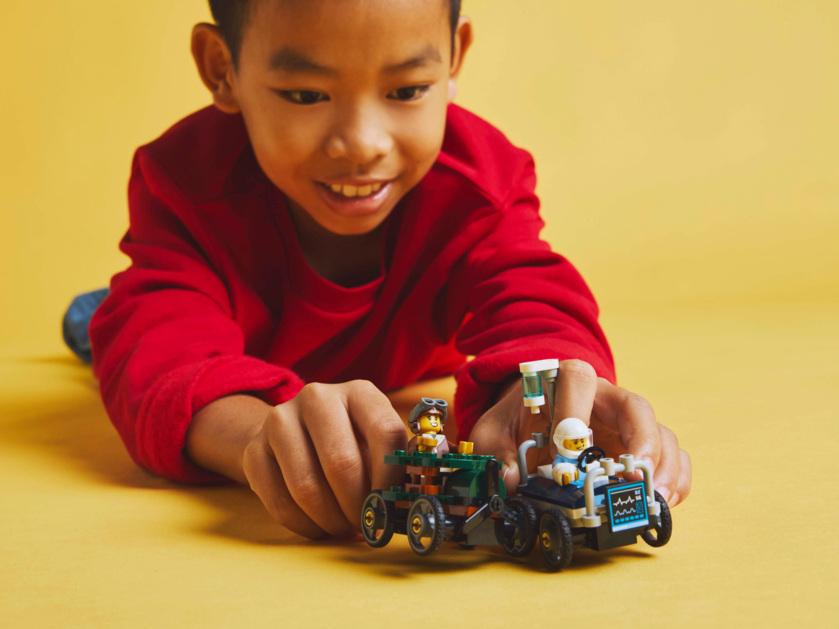 LEGO City 60459 Flugzeug gegen Krankenhausbett – Rennset