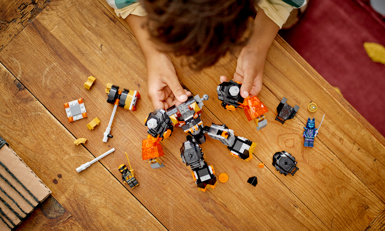 LEGO NINJAGO 71806 Coles Erdmech