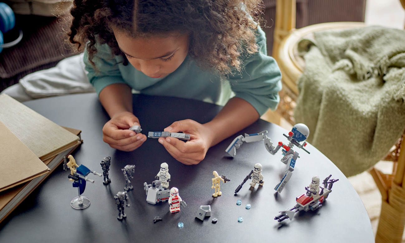 zabawa klockami lego