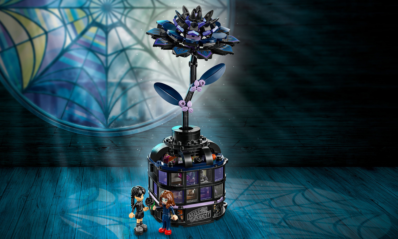 LEGO Wednesday 76784 Schwarze Dahlie Blume