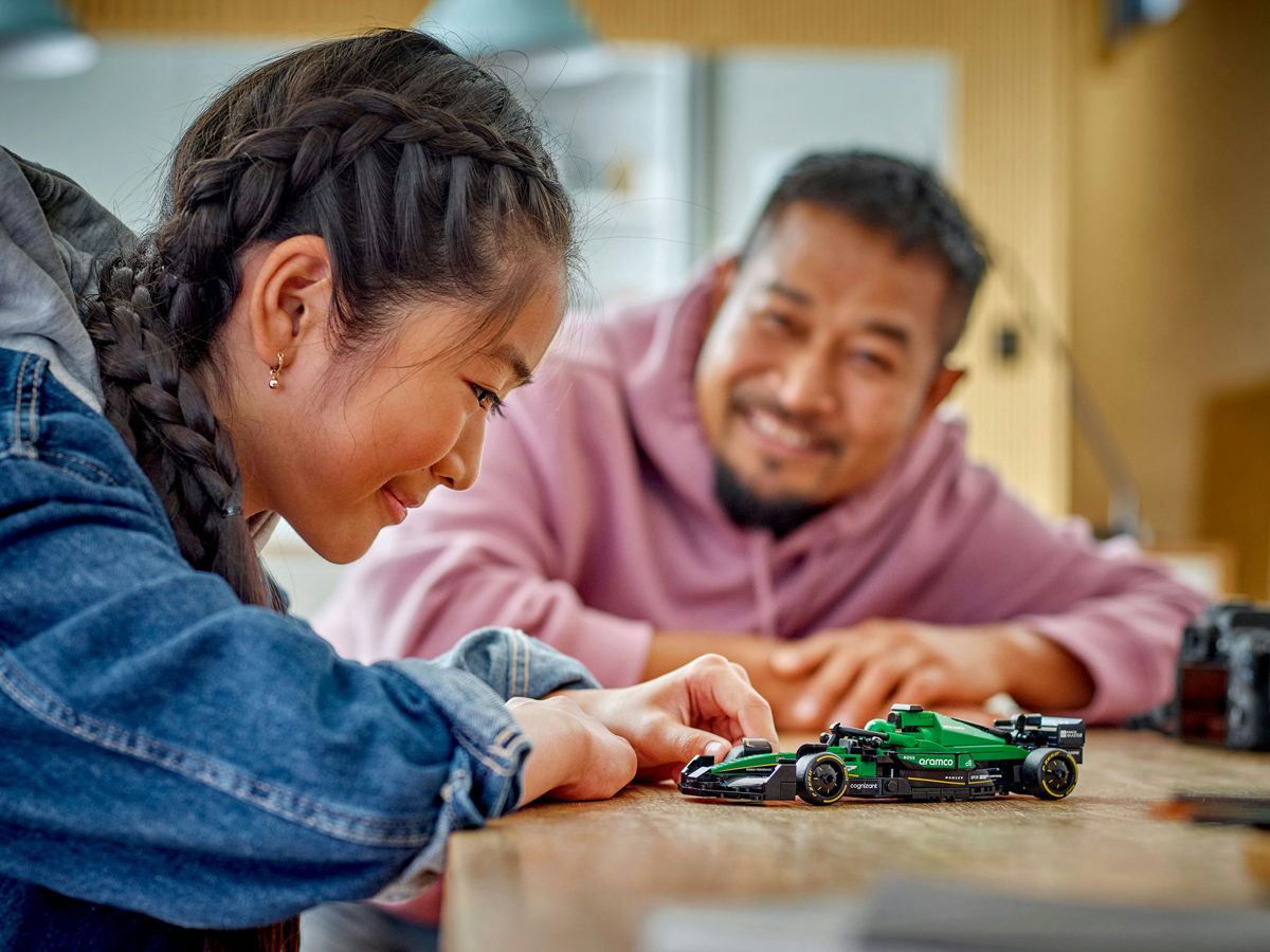 LEGO Speed Champions 77245 F1 Aston Martin Aramco AMR24