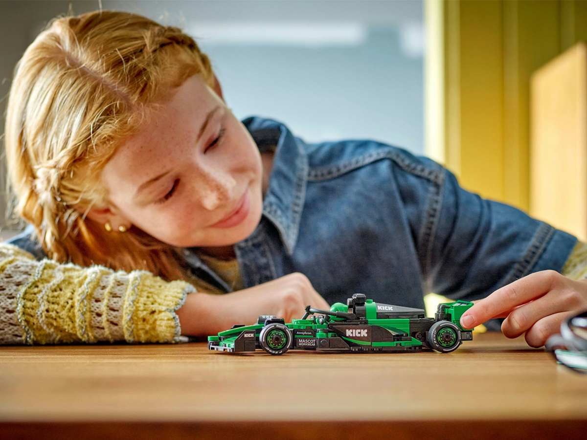 LEGO Speed Champions 77247 Bolid F1® KICK Sauber Team C44